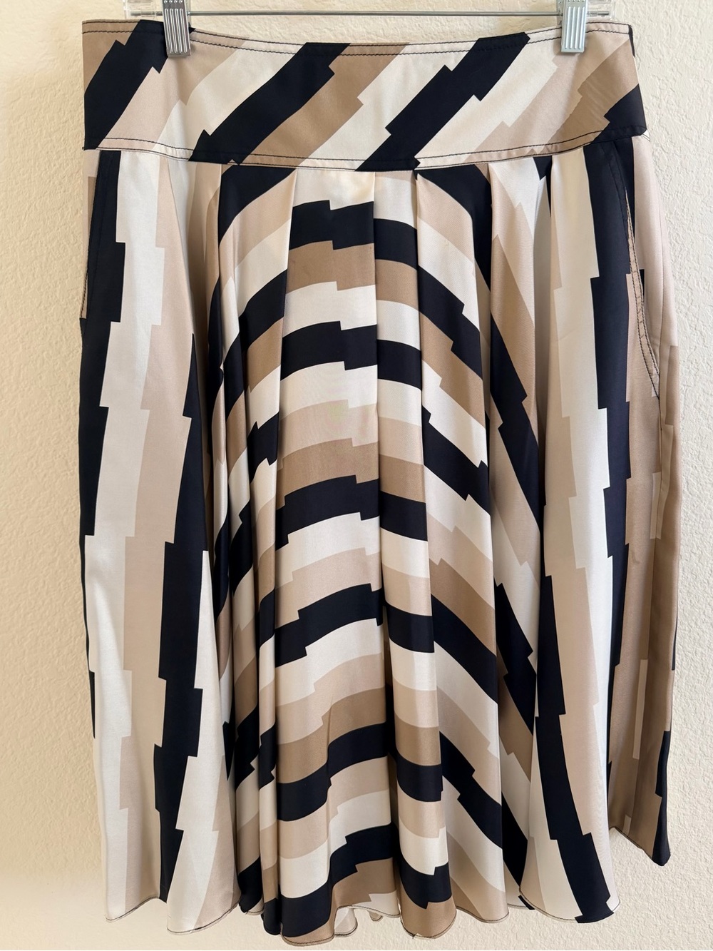 DKNY Geometric Silk Maxi Skirt ( Size 10 - Like New)